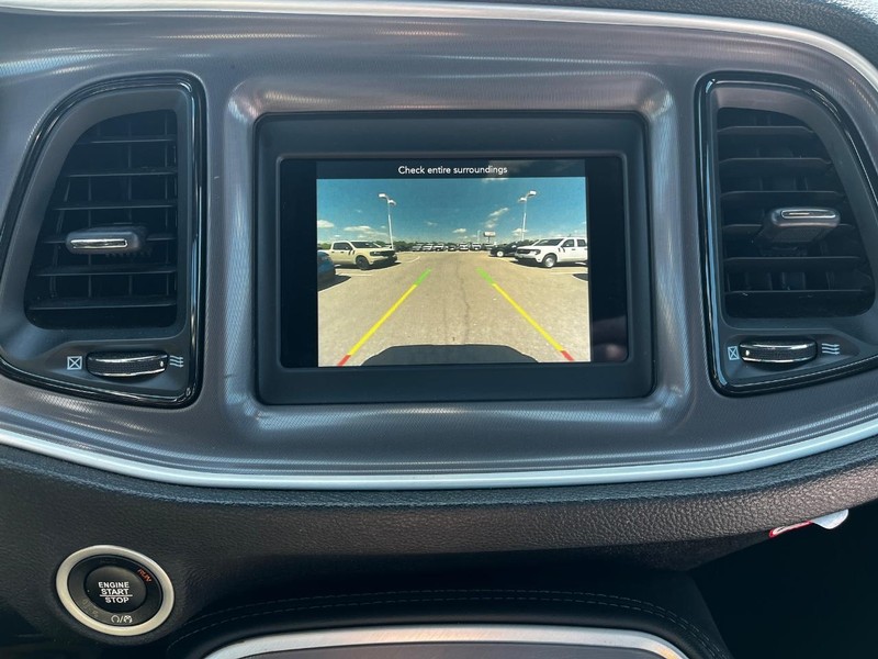 Dodge Challenger Vehicle Image 17
