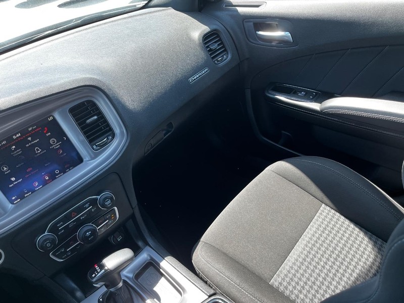Dodge Charger Vehicle Image 13