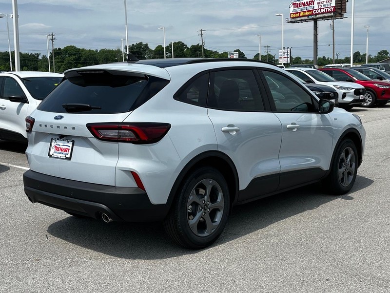 Ford Escape Vehicle Image 03