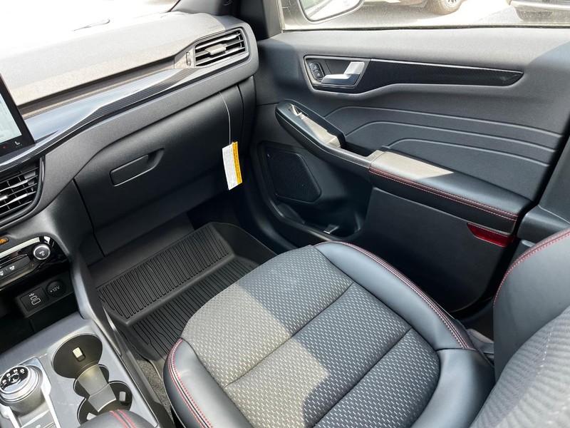 Ford Escape Vehicle Image 08