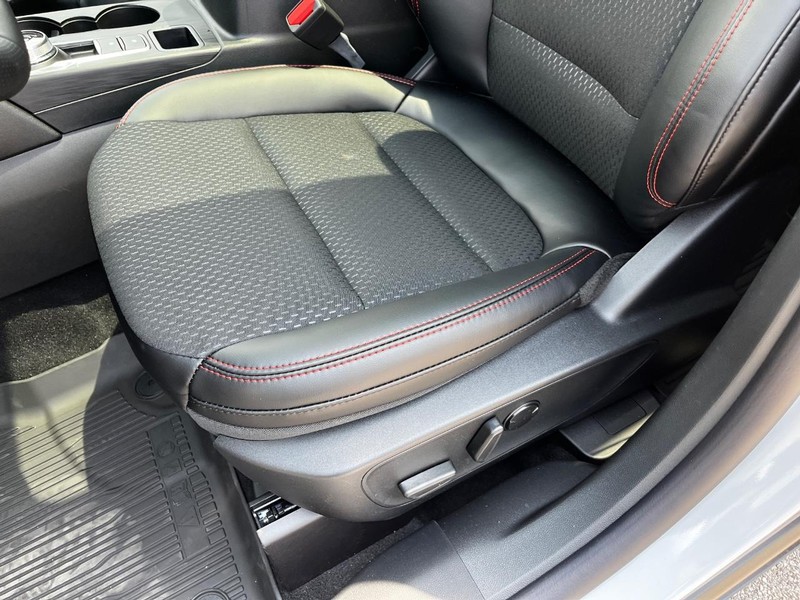 Ford Escape Vehicle Image 10