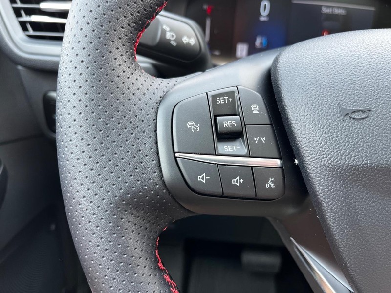 Ford Escape Vehicle Image 11