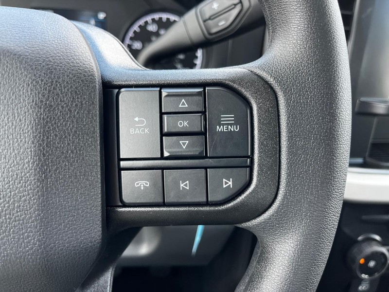 Ford Super Duty F-250 SRW Vehicle Image 11