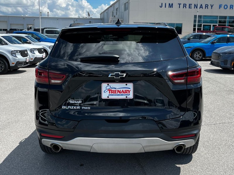Chevrolet Blazer Vehicle Image 04