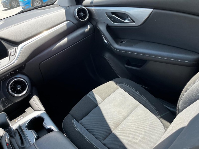 Chevrolet Blazer Vehicle Image 13