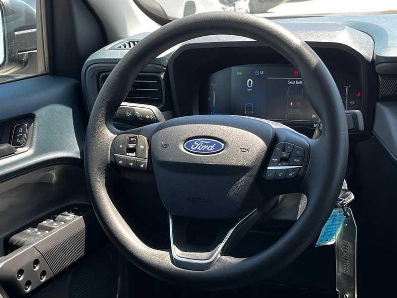 Ford Maverick Vehicle Image 06