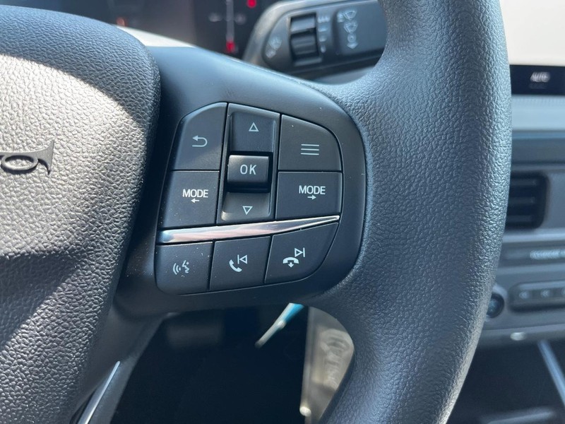 Ford Maverick Vehicle Image 11