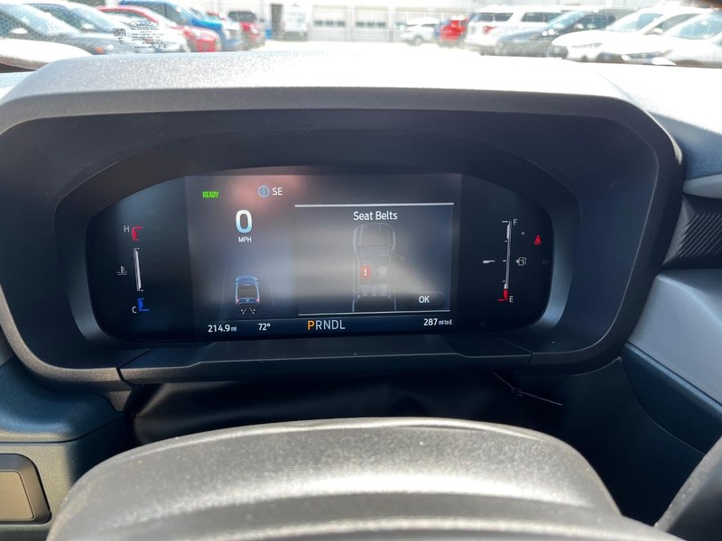 Ford Maverick Vehicle Image 12