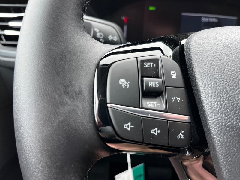 Ford Escape Vehicle Image 10