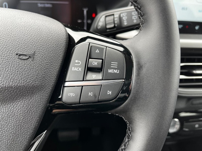 Ford Escape Vehicle Image 11