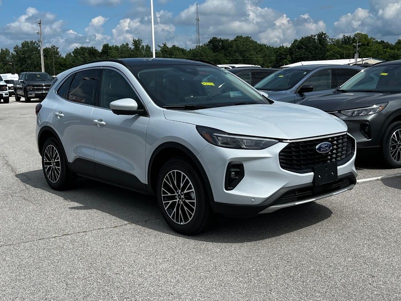 Ford Escape Vehicle Image 02