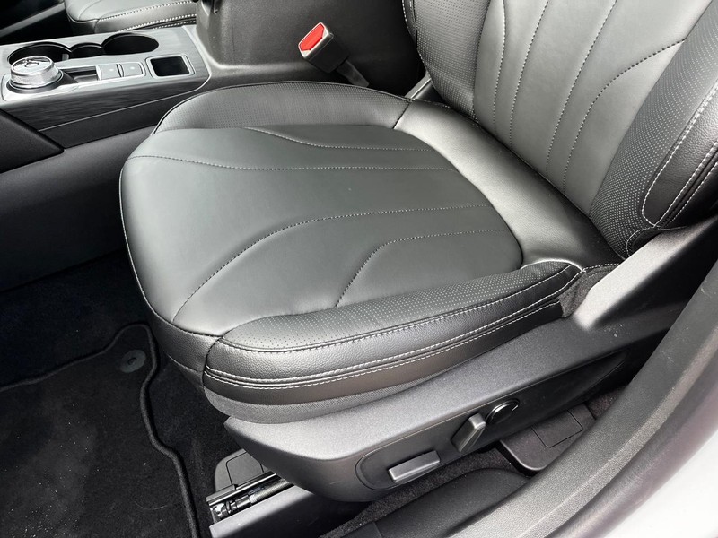 Ford Escape Vehicle Image 10