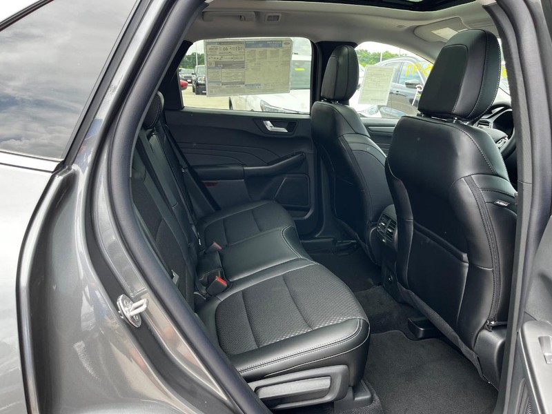 Ford Escape Vehicle Image 04