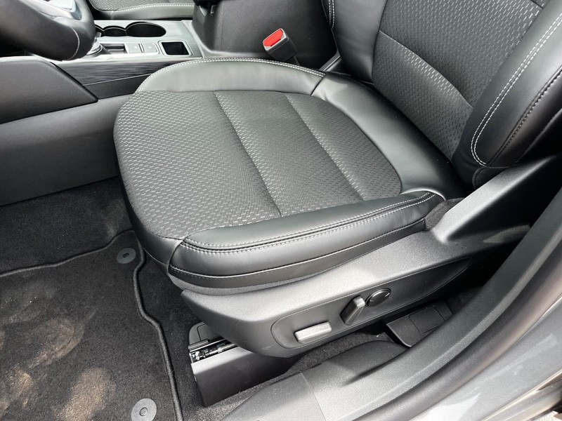 Ford Escape Vehicle Image 10
