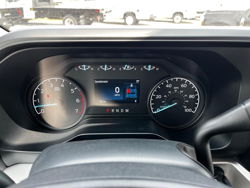 Ford Super Duty F-350 SRW Vehicle Image 13
