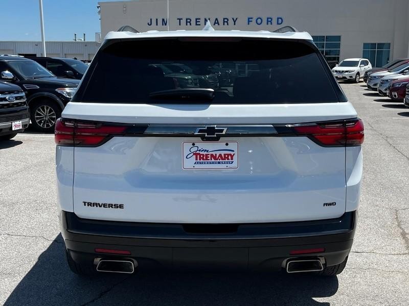 Chevrolet Traverse Vehicle Image 04