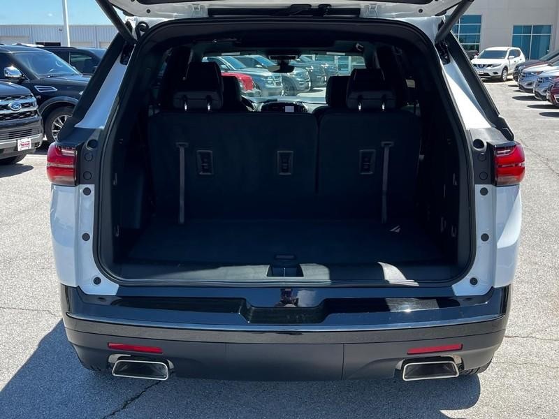 Chevrolet Traverse Vehicle Image 05