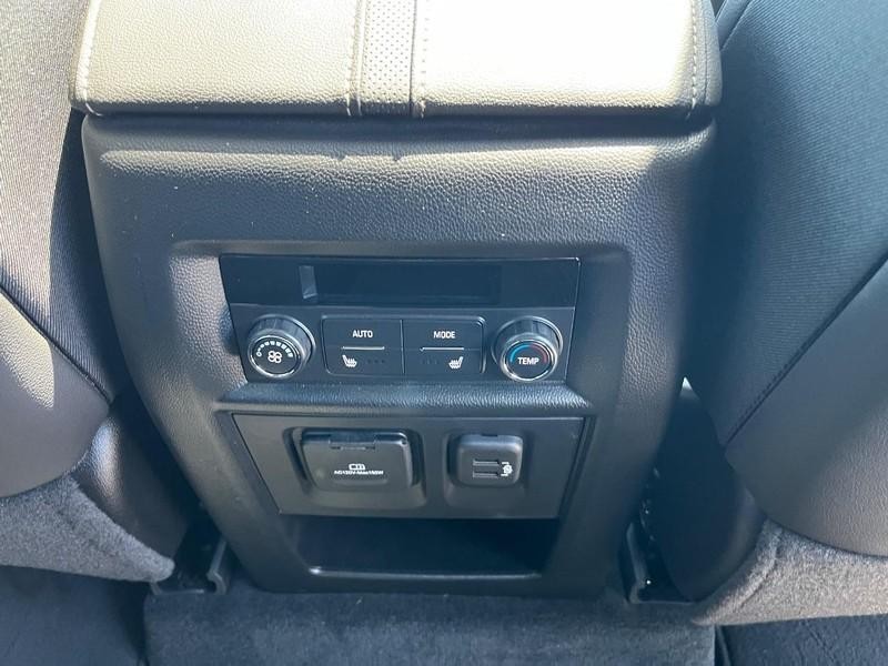 Chevrolet Traverse Vehicle Image 12
