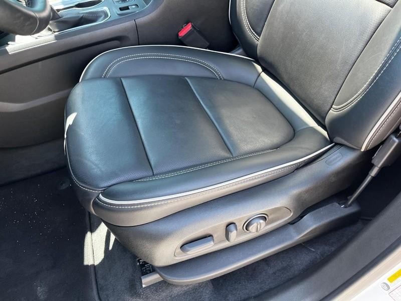 Chevrolet Traverse Vehicle Image 18