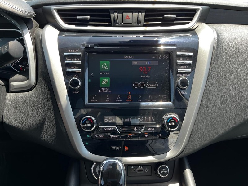Nissan Murano Vehicle Image 21