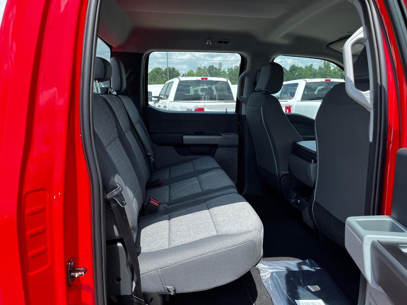 Ford Super Duty F-250 SRW Vehicle Image 04