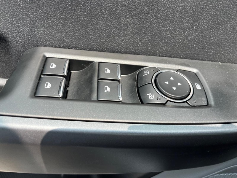 Ford Super Duty F-250 SRW Vehicle Image 07