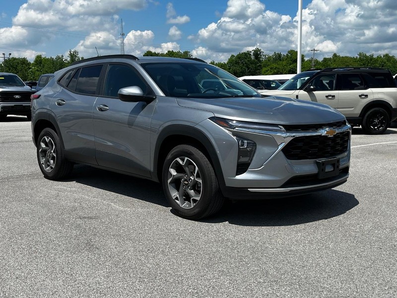 Chevrolet Trax Vehicle Image 02