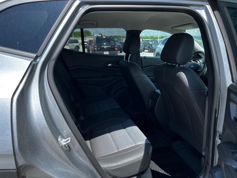 Chevrolet Trax Vehicle Image 11