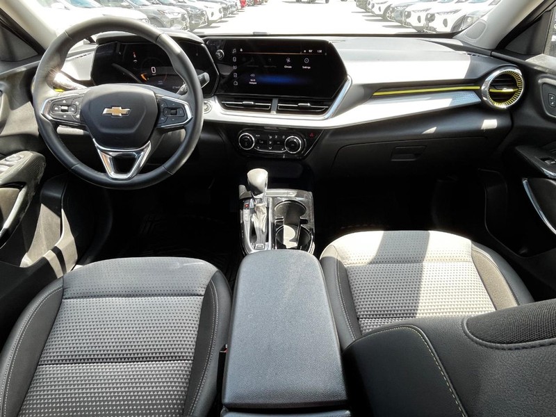 Chevrolet Trax Vehicle Image 12