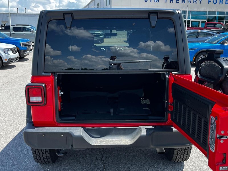 Jeep Wrangler Vehicle Image 05