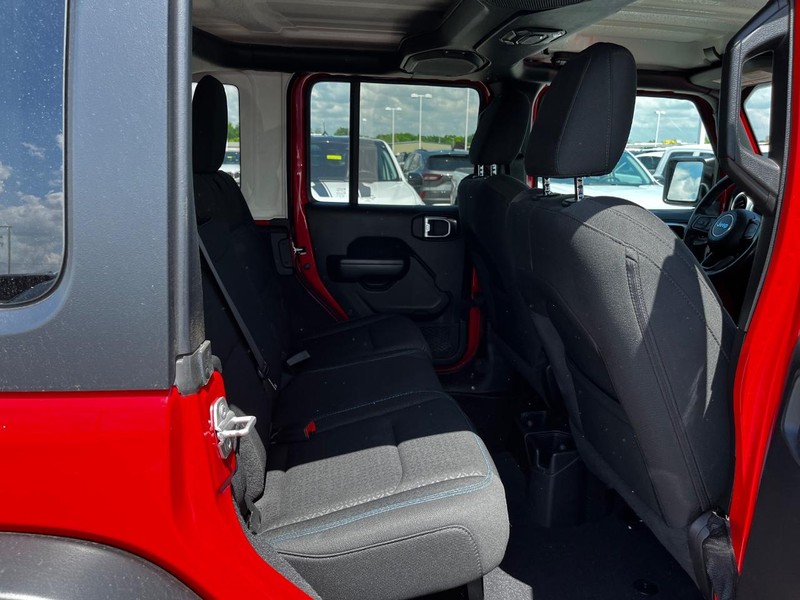 Jeep Wrangler Vehicle Image 10