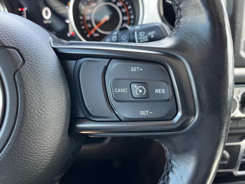 Jeep Wrangler Vehicle Image 17