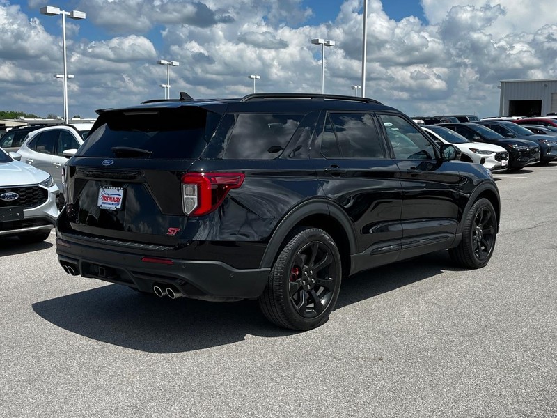 Ford Explorer Vehicle Image 03