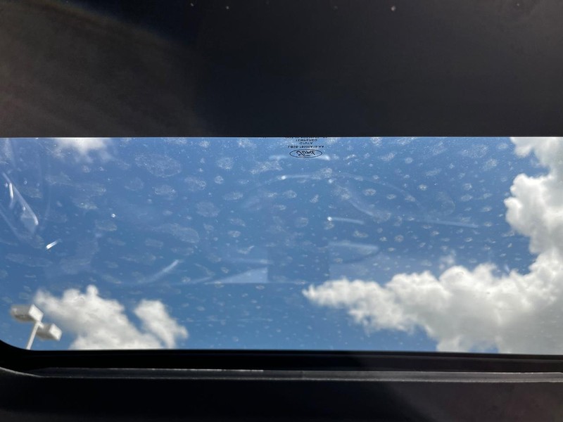 Ford Explorer Vehicle Image 13