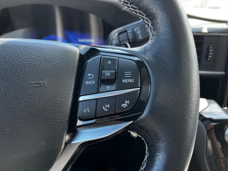 Ford Explorer Vehicle Image 20