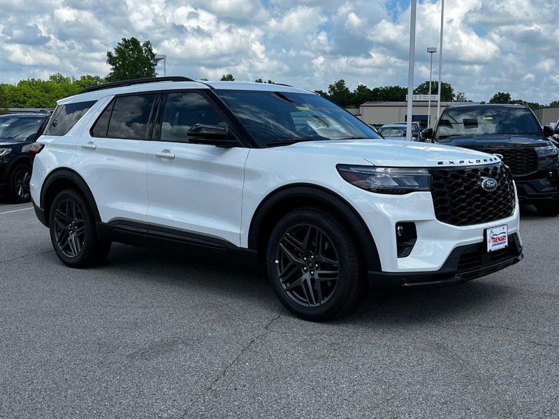 Ford Explorer Vehicle Image 02