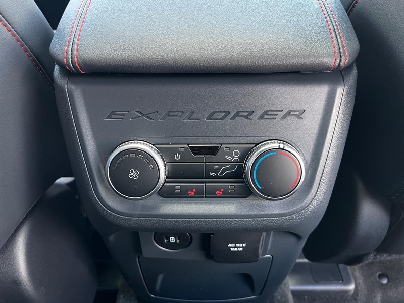 Ford Explorer Vehicle Image 05