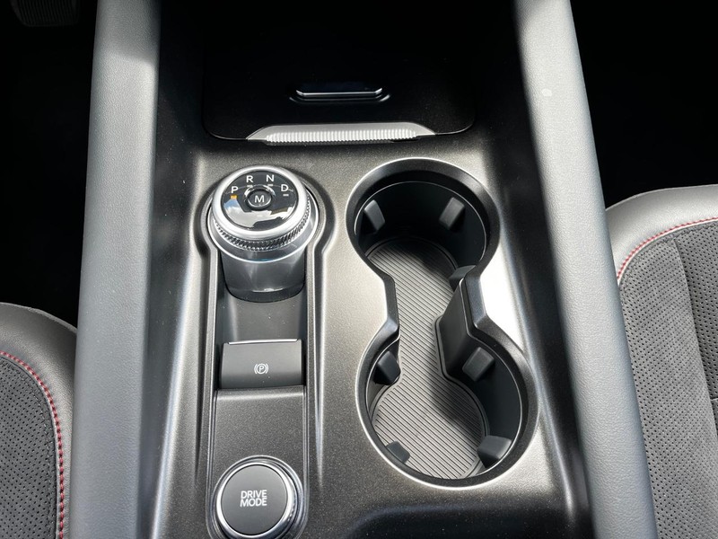 Ford Explorer Vehicle Image 15