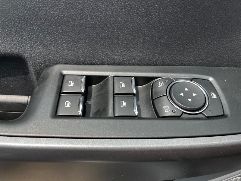 Ford Super Duty F-250 SRW Vehicle Image 08