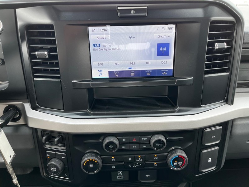 Ford Super Duty F-250 SRW Vehicle Image 14