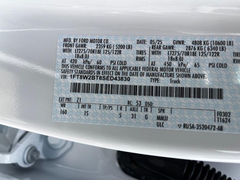 Ford Super Duty F-250 SRW Vehicle Image 16