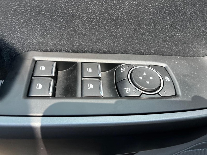 Ford Super Duty F-250 SRW Vehicle Image 08