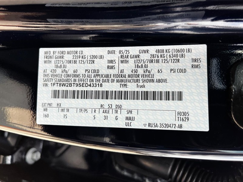 Ford Super Duty F-250 SRW Vehicle Image 16