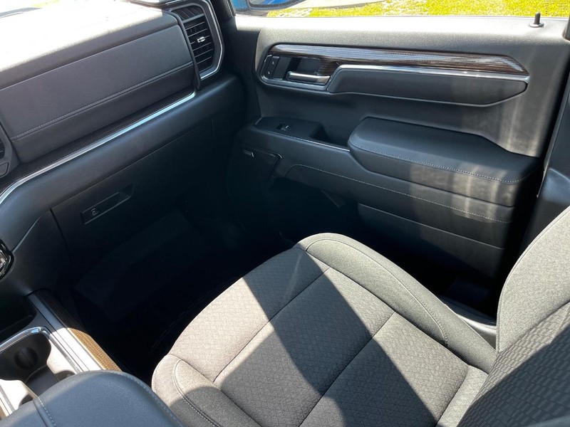 Chevrolet Silverado 1500 Vehicle Image 12
