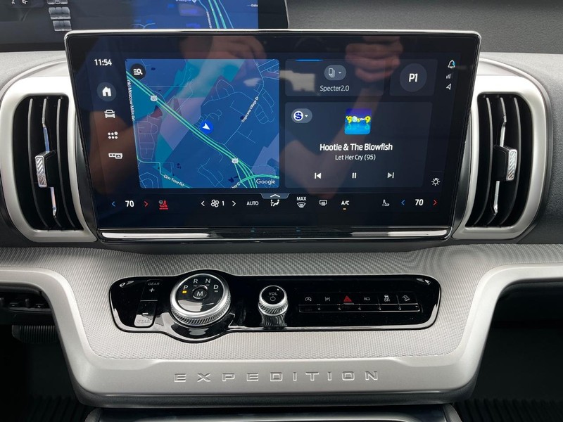 Ford Expedition Max Vehicle Image 19