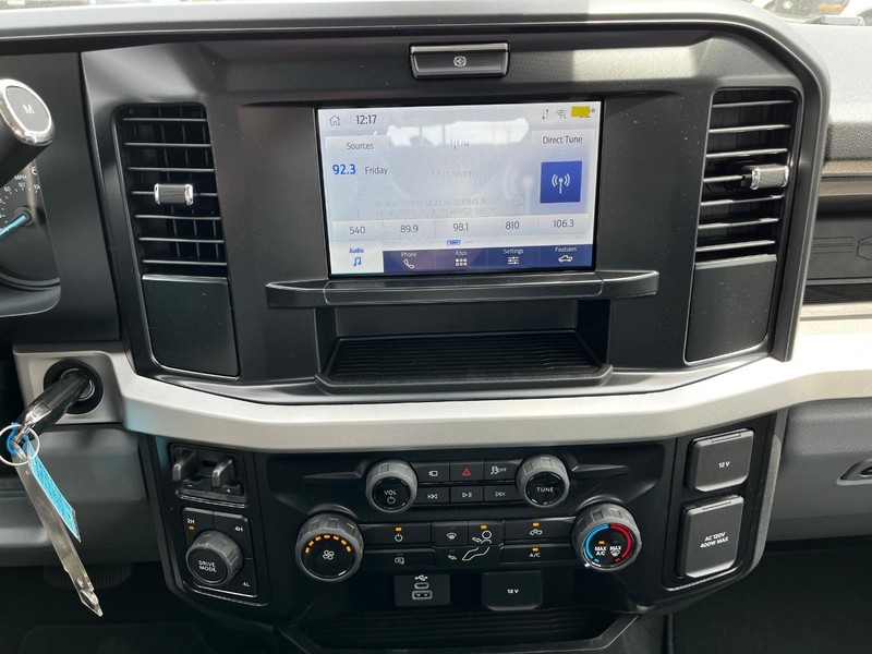 Ford Super Duty F-250 SRW Vehicle Image 14