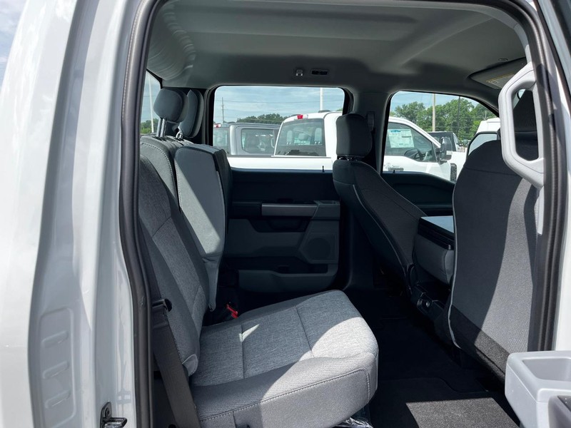 Ford Super Duty F-250 SRW Vehicle Image 04