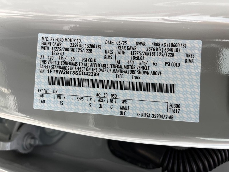 Ford Super Duty F-250 SRW Vehicle Image 16