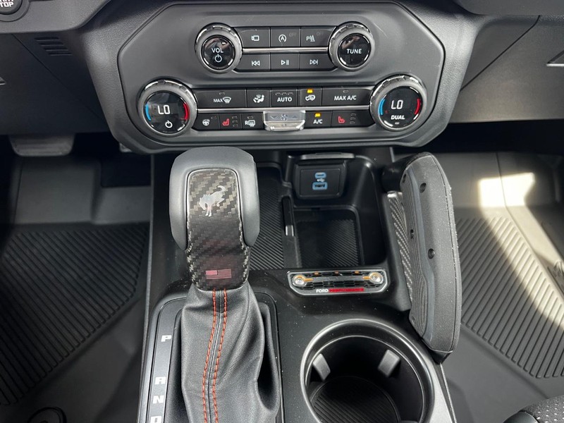 Ford Bronco Vehicle Image 13