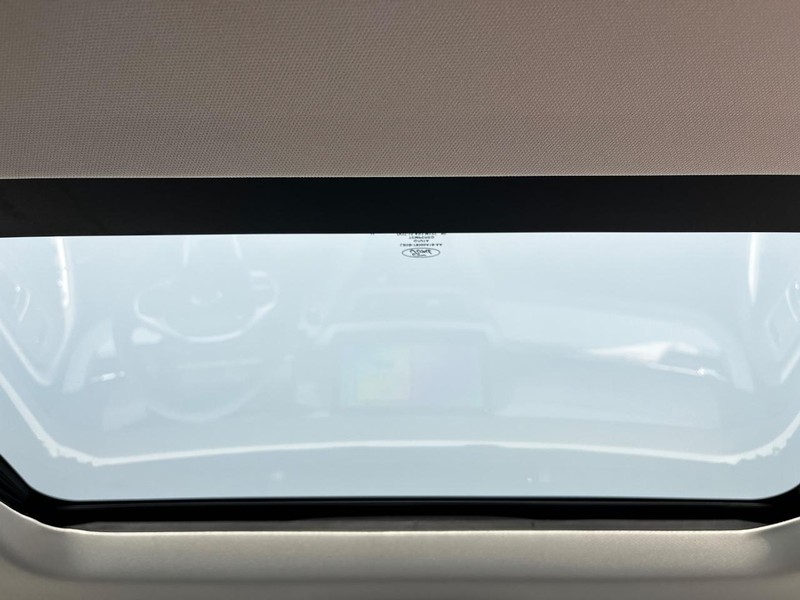 Ford Explorer Vehicle Image 07